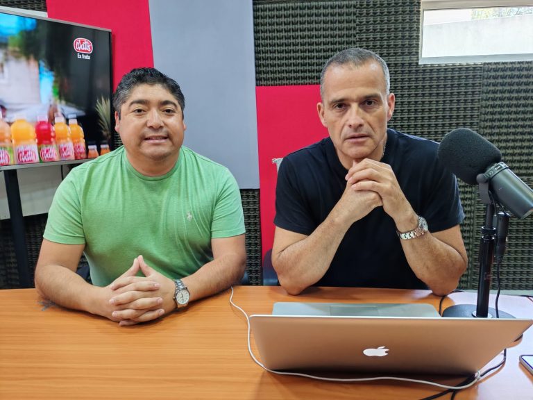 Entrevista en Radio Universo